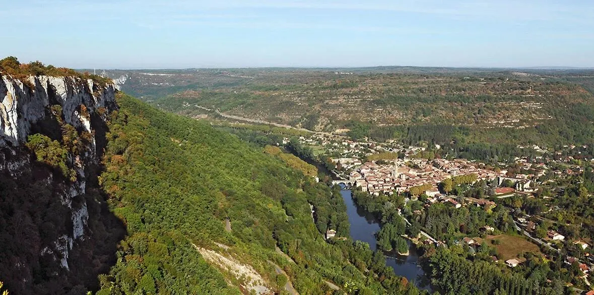 Chambre En Bordure D'Aveyron サン・タントナン 0*,  フランス